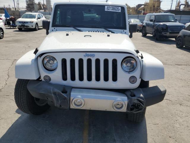 1C4HJWEG5FL732432 - 2015 JEEP WRANGLER U SAHARA WHITE photo 5