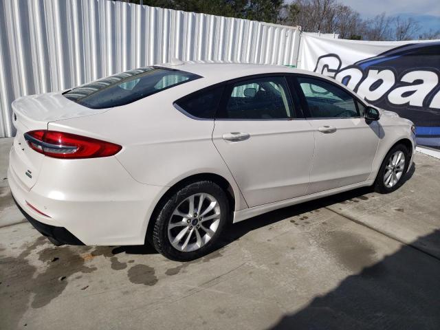 3FA6P0HD4LR165198 - 2020 FORD FUSION SE WHITE photo 3