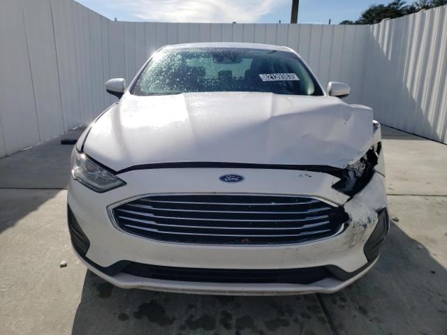 3FA6P0HD4LR165198 - 2020 FORD FUSION SE WHITE photo 5