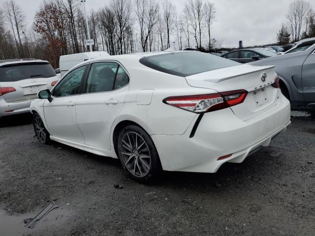 4T1G11AK4MU534002 - 2021 TOYOTA CAMRY SE WHITE photo 2