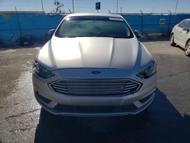 3FA6P0H73HR357892 - 2017 FORD FUSION SE SILVER photo 5