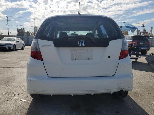 JHMGE8H27AC011788 - 2010 HONDA FIT WHITE photo 6