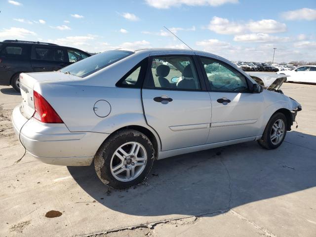 1FAFP34P71W266196 - 2001 FORD FOCUS SE SILVER photo 3