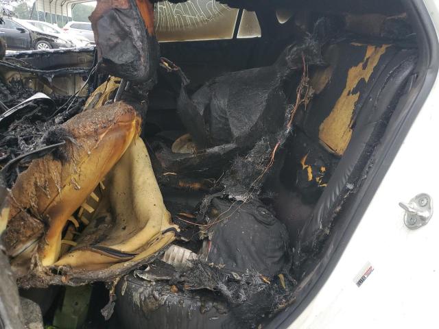 JM1BL1L46C1685978 - 2012 MAZDA SPEED 3 WHITE photo 10