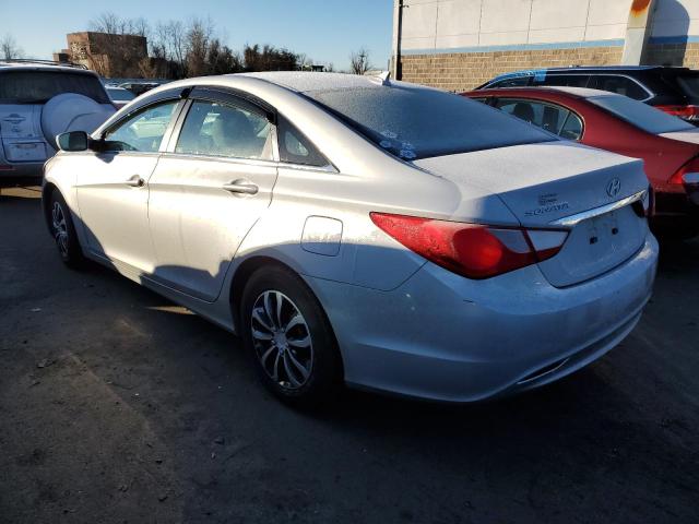 5NPEB4AC1BH069429 - 2011 HYUNDAI SONATA GLS SILVER photo 2