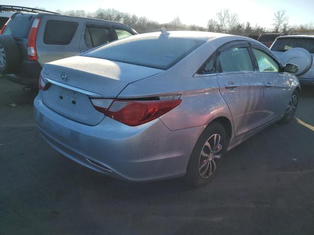 5NPEB4AC1BH069429 - 2011 HYUNDAI SONATA GLS SILVER photo 3