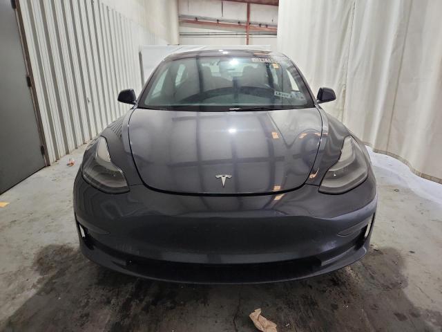 5YJ3E1EA8PF436953 - 2023 TESLA MODEL 3 石墨色 照片 5