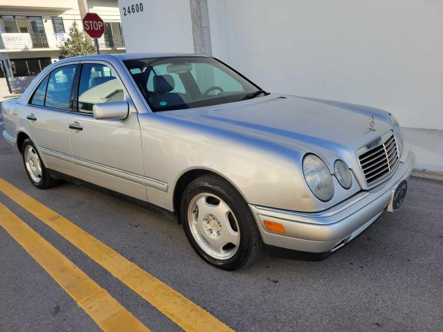 WDBJF72F5VA280253 - 1997 MERCEDES-BENZ E 420 SILVER photo 1