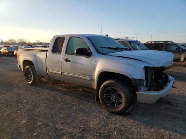 1GTSKVE38AZ237500 - 2010 GMC SIERRA K1500 SLE SILVER photo 4