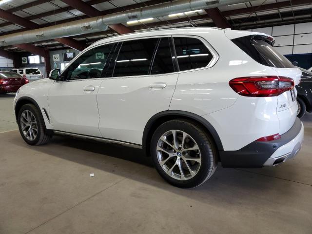 5UXJU2C59KLN49806 - 2019 BMW X5 XDRIVE50I WHITE photo 2
