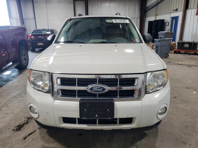 1FMCU9DG4BKA66941 - 2011 FORD ESCAPE XLT WHITE photo 5