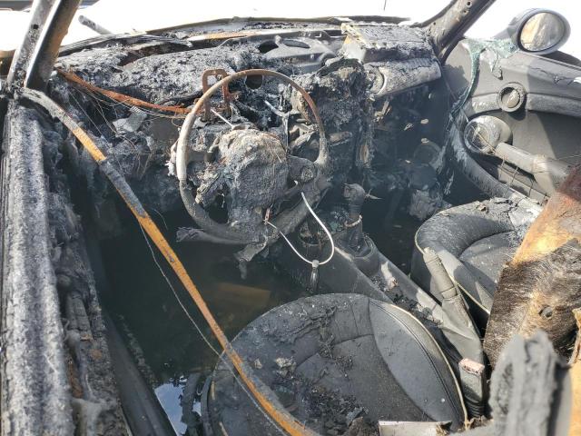 WMWMF3C55ATZ62400 - 2010 MINI COOPER WHITE photo 8