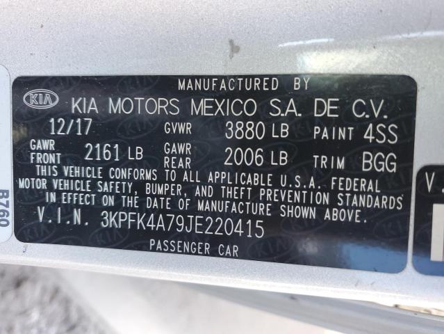 3KPFK4A79JE220415 - 2018 KIA FORTE LX SILVER photo 12