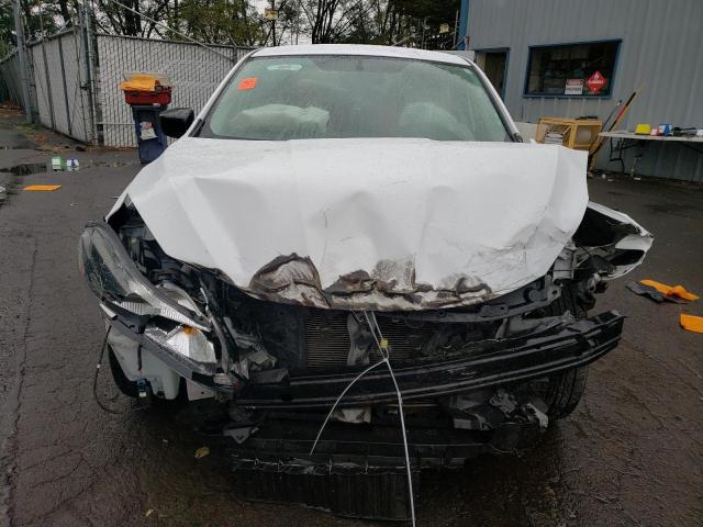 3N1AB7AP4JY253884 - 2018 NISSAN SENTRA S WHITE photo 5