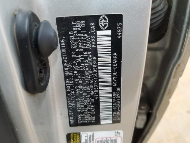4T1BE32K15U050668 - 2005 TOYOTA CAMRY LE Srebrny zdjęcie 12