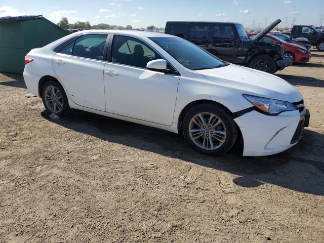 4T1BF1FKXFU986561 - 2015 TOYOTA CAMRY LE WHITE photo 4