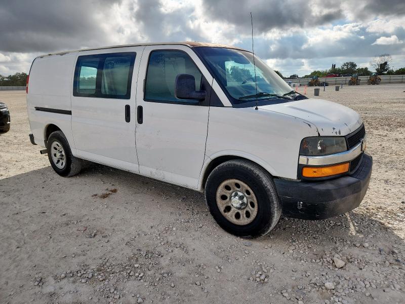 1GCSGAFX4C1124687 - 2012 CHEVROLET EXPRESS G1 Blanco foto 4