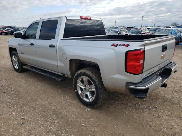 3GCUKPEC6JG341584 - 2018 CHEVROLET silverado K1500 CUSTOM SILVER photo 2