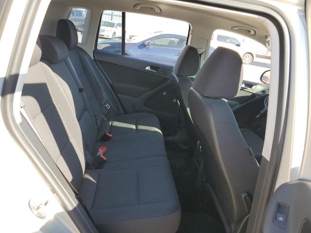 WVGBV7AX5FW555008 - 2015 VOLKSWAGEN TIGUAN S SILVER photo 11