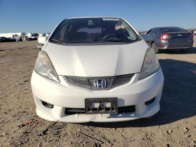 JHMGE88429S060397 - 2009 HONDA FIT SPORT WHITE photo 5