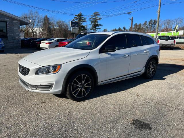 YV4612HK2G1006148 - 2016 VOLVO V60 CROSS PREMIER WHITE photo 2