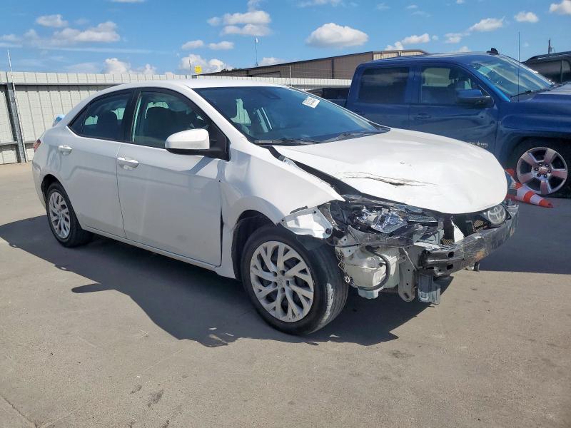 5YFBURHE8JP849818 - 2018 TOYOTA COROLLA L WHITE photo 4