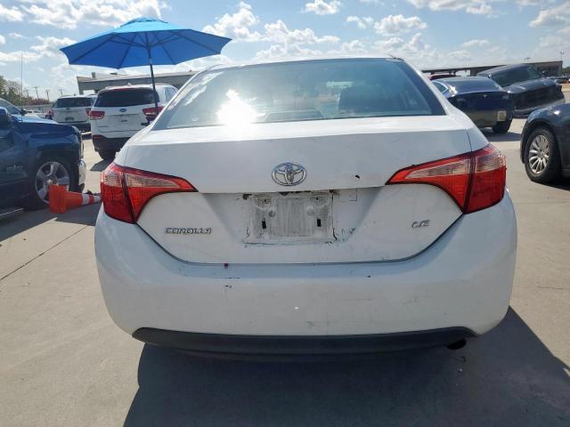 5YFBURHE8JP849818 - 2018 TOYOTA COROLLA L WHITE photo 6