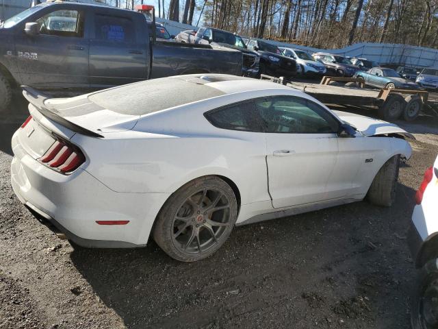 1FA6P8CF1K5165877 - 2019 FORD MUSTANG GT WHITE photo 3