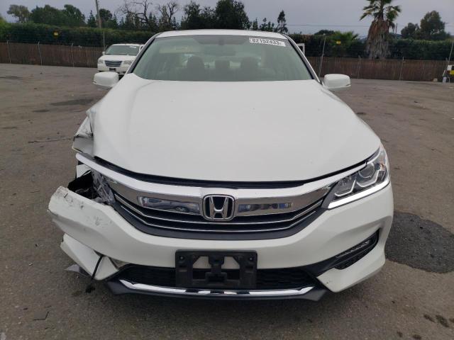 1HGCR2F8XHA091085 - 2017 HONDA ACCORD EXL WHITE photo 5