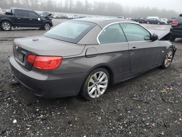 WBADW3C58BE538005 - 2011 BMW 328 I GRAY photo 3