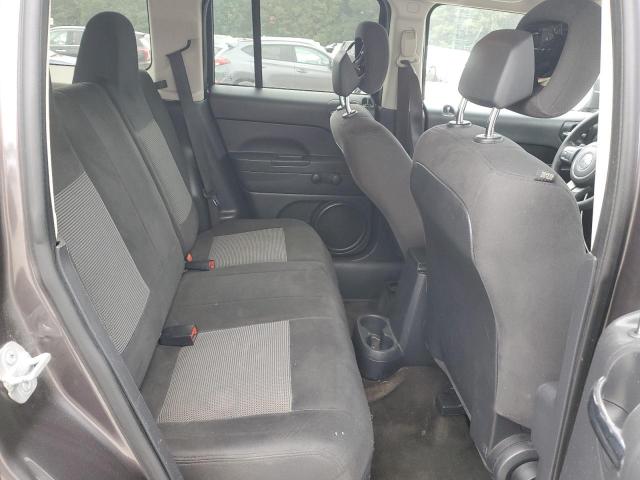 1C4NJPBA2GD760533 - 2016 JEEP PATRIOT SPORT GRAY photo 11