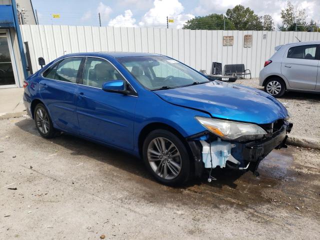 4T1BF1FK6HU637741 - 2017 TOYOTA CAMRY LE BLUE photo 4