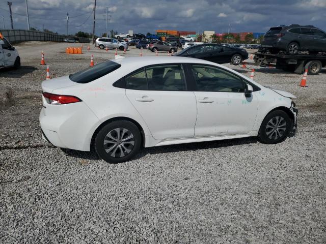 JTDEAMDE1N3003379 - 2022 TOYOTA COROLLA LE WHITE photo 3