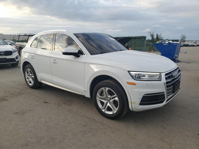 WA1ANAFY6K2114224 - 2019 AUDI Q5 PREMIUM WHITE photo 4