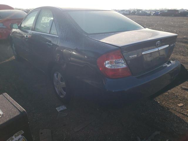 4T1BE32K83U185451 - 2003 TOYOTA CAMRY LE BLUE photo 2