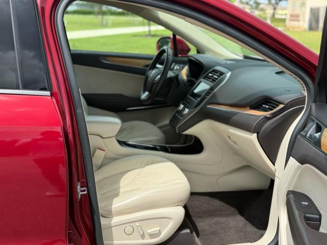 5LMCJ2D97GUJ14880 - 2016 LINCOLN MKC SELECT Красный фото 5