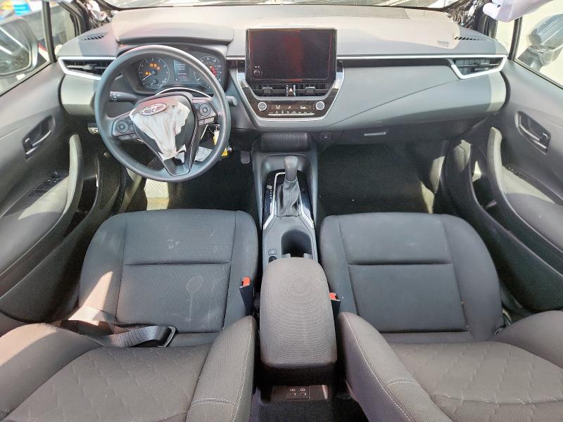 5YFB4MDE0PP004561 - 2023 TOYOTA COROLLA LE შავი ფოტო 8