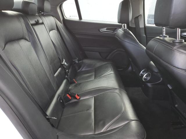 ZARFAEDN6H7540276 - 2017 ALFA ROMEO GIULIA Q4 თეთრი ფოტო 10