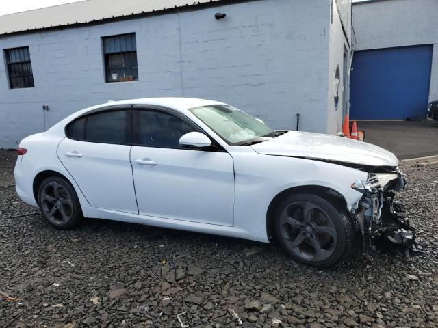 ZARFAEDN6H7540276 - 2017 ALFA ROMEO GIULIA Q4 თეთრი ფოტო 4