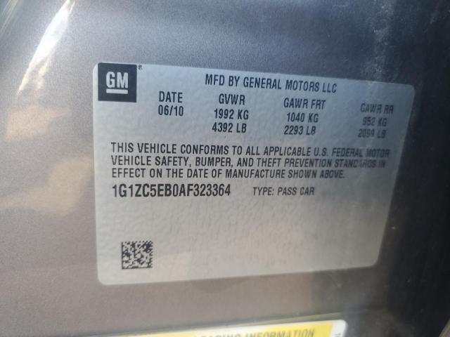 1G1ZC5EB0AF323364 - 2010 CHEVROLET MALIBU 1LT ნაცრისფერი ფოტო 12