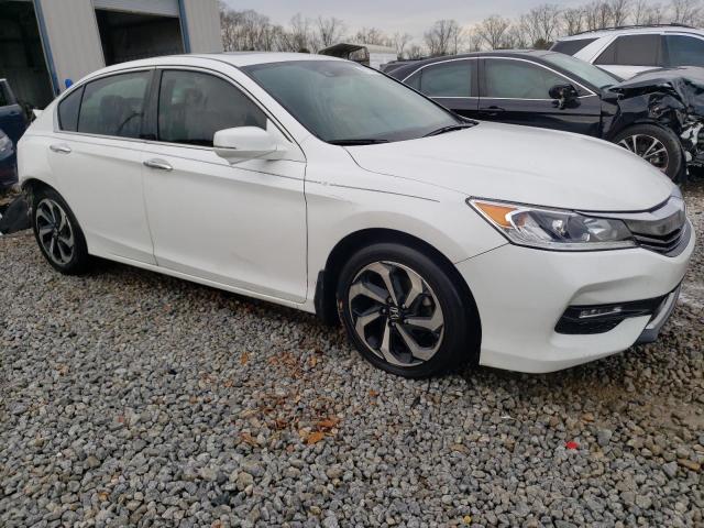 1HGCR3F07HA028610 - 2017 HONDA ACCORD EXL WHITE photo 4