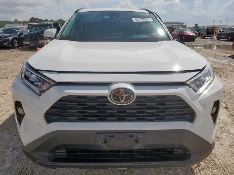 2T3W1RFV1LW085459 - 2020 TOYOTA RAV4 XLE 白色 照片 5