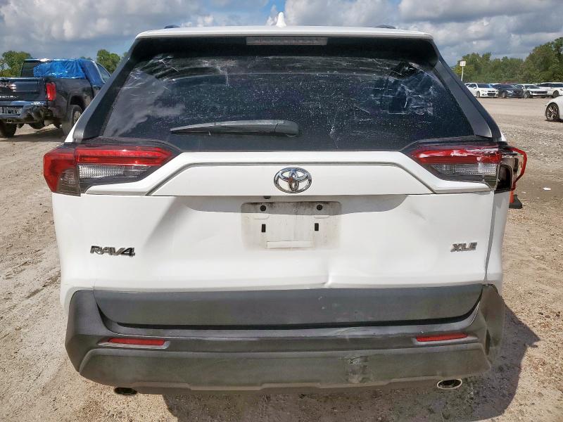 2T3W1RFV1LW085459 - 2020 TOYOTA RAV4 XLE 白色 照片 6