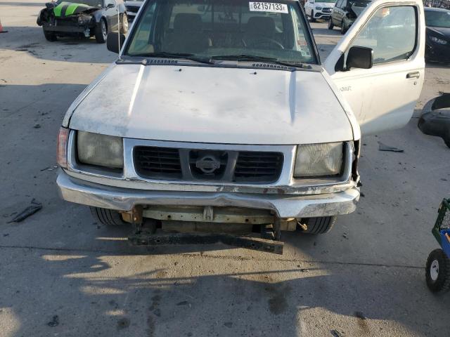 1N6DD26S5YC435209 - 2000 NISSAN FRONTIER KING CAB XE WHITE photo 11