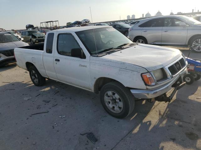 1N6DD26S5YC435209 - 2000 NISSAN FRONTIER KING CAB XE WHITE photo 4