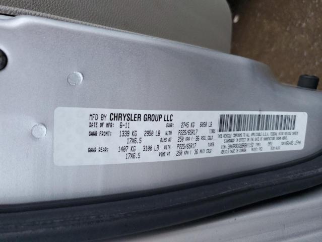 2A4RR8DG8BR801152 - 2011 CHRYSLER TOWN & COU TOURING L SILVER photo 12