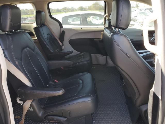 2C4RC1BG5JR110824 - 2018 CHRYSLER PACIFICA TOURING L SILVER photo 11