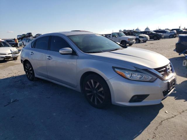 1N4AL3AP6HC217271 - 2017 NISSAN ALTIMA 2.5 SILVER photo 4