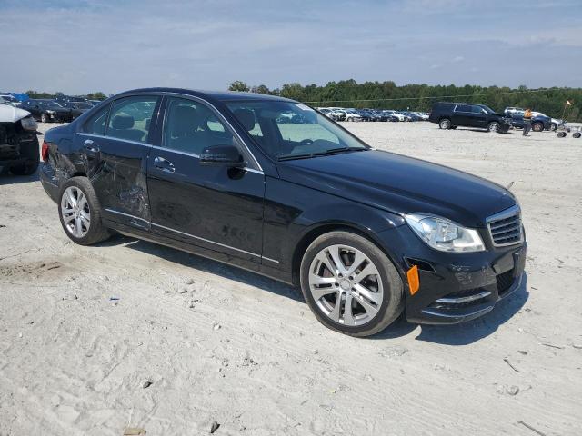 WDDGF8AB8DA818352 - 2013 MERCEDES-BENZ C 300 4MATIC BLACK photo 4