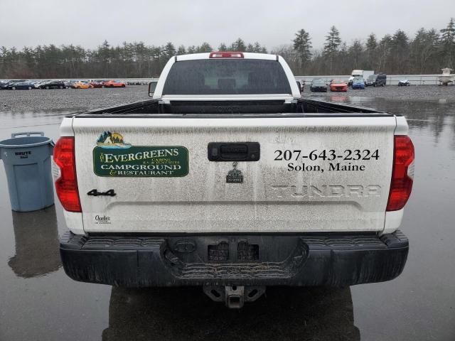 5TFCY5F11KX024398 - 2019 TOYOTA TUNDRA DOUBLE CAB SR/SR5 WHITE photo 6